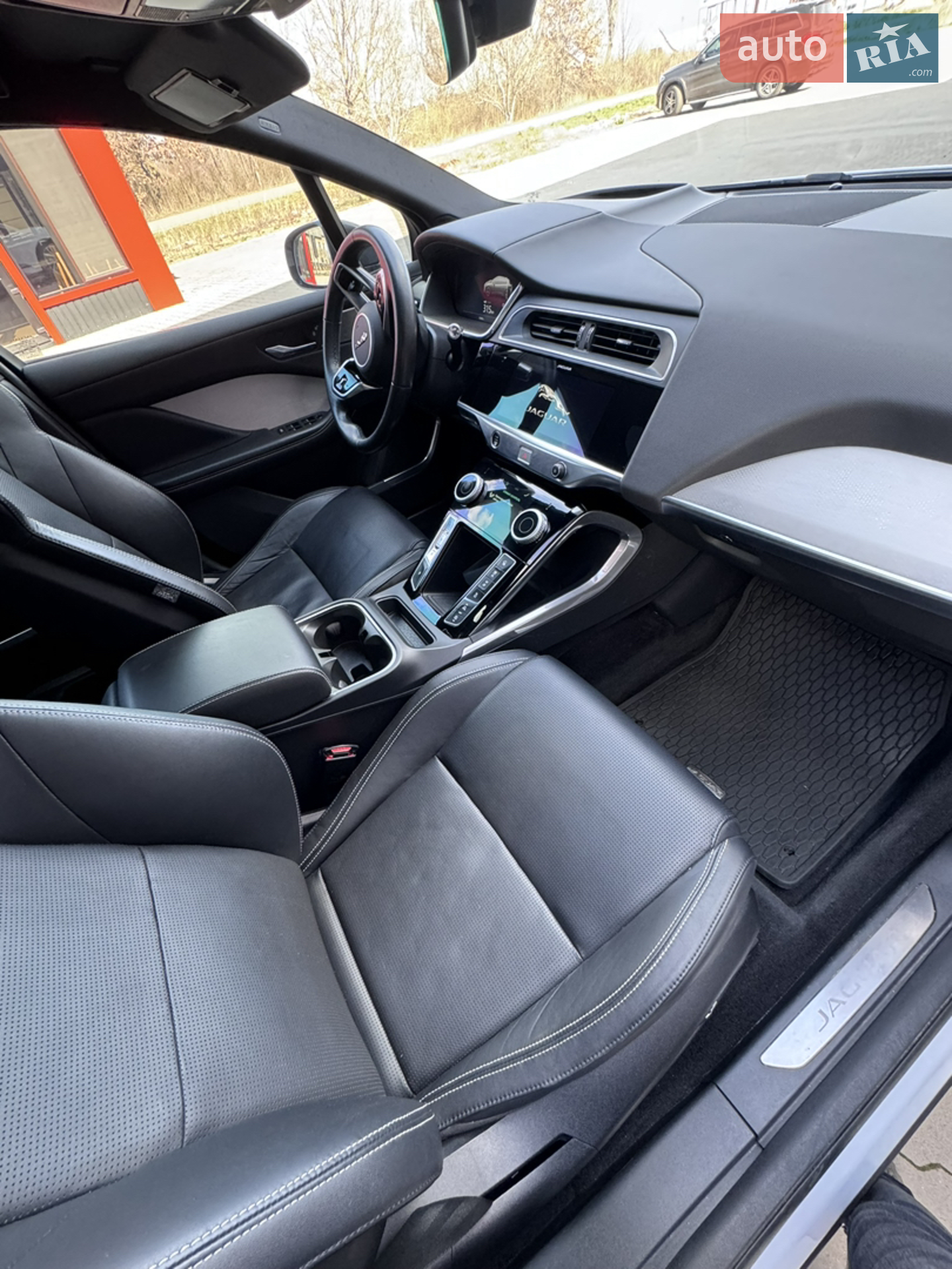 Jaguar I-Pace 2018 VIN SADHA2B15K1F67066 фото оголошення 8 з 11