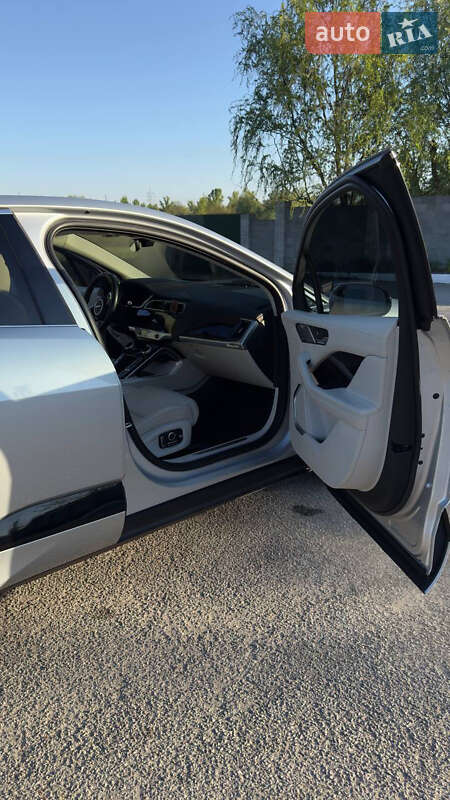 Внедорожник / Кроссовер Jaguar I-Pace 2018 в Каменском фото 8 Внедорожник / Кроссовер Jaguar I-Pace 2018 в Каменском