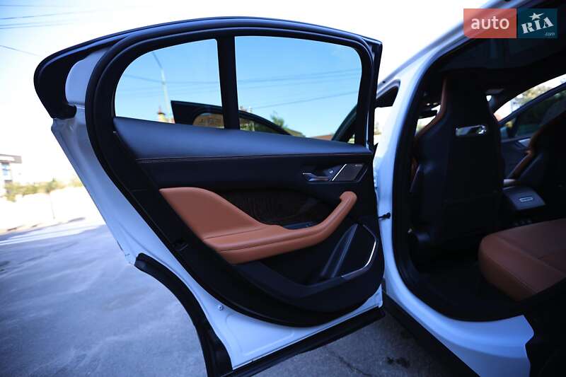 Позашляховик / Кросовер Jaguar I-Pace 2019 в Києві