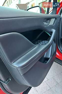 Внедорожник / Кроссовер Jaguar I-Pace 2021 в 