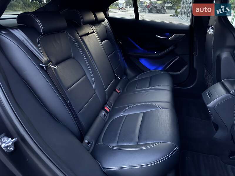 Позашляховик / Кросовер Jaguar I-Pace 2021 в Тернополі