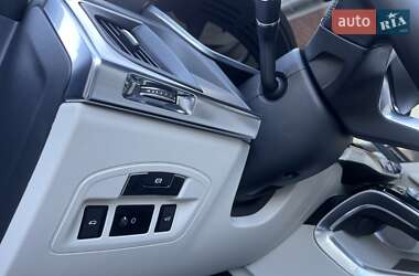Позашляховик / Кросовер Jaguar I-Pace 2021 в 