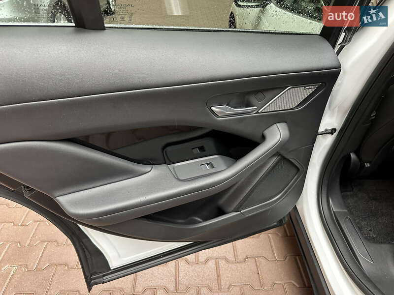 Внедорожник / Кроссовер Jaguar I-Pace 2021 в Киеве фото 31 Внедорожник / Кроссовер Jaguar I-Pace 2021 в Киеве