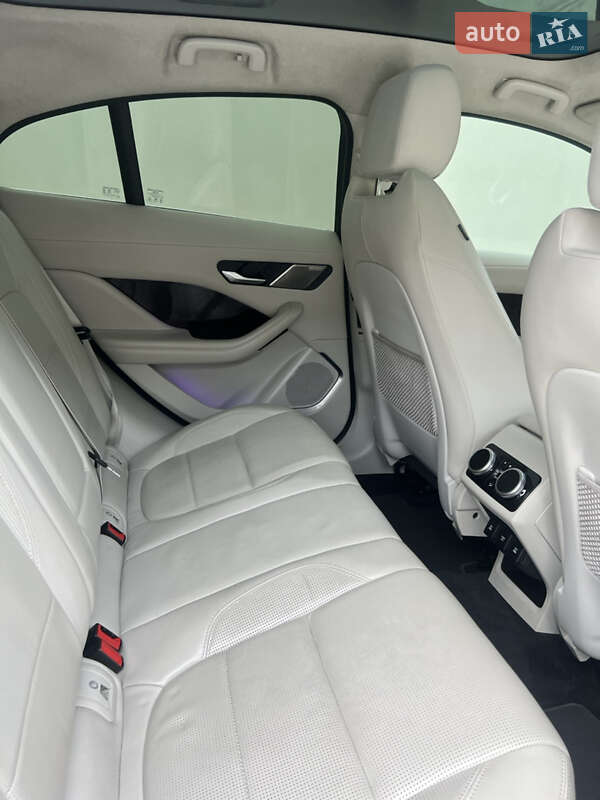 Внедорожник / Кроссовер Jaguar I-Pace 2018 в Луцке фото 15 Внедорожник / Кроссовер Jaguar I-Pace 2018 в Луцке