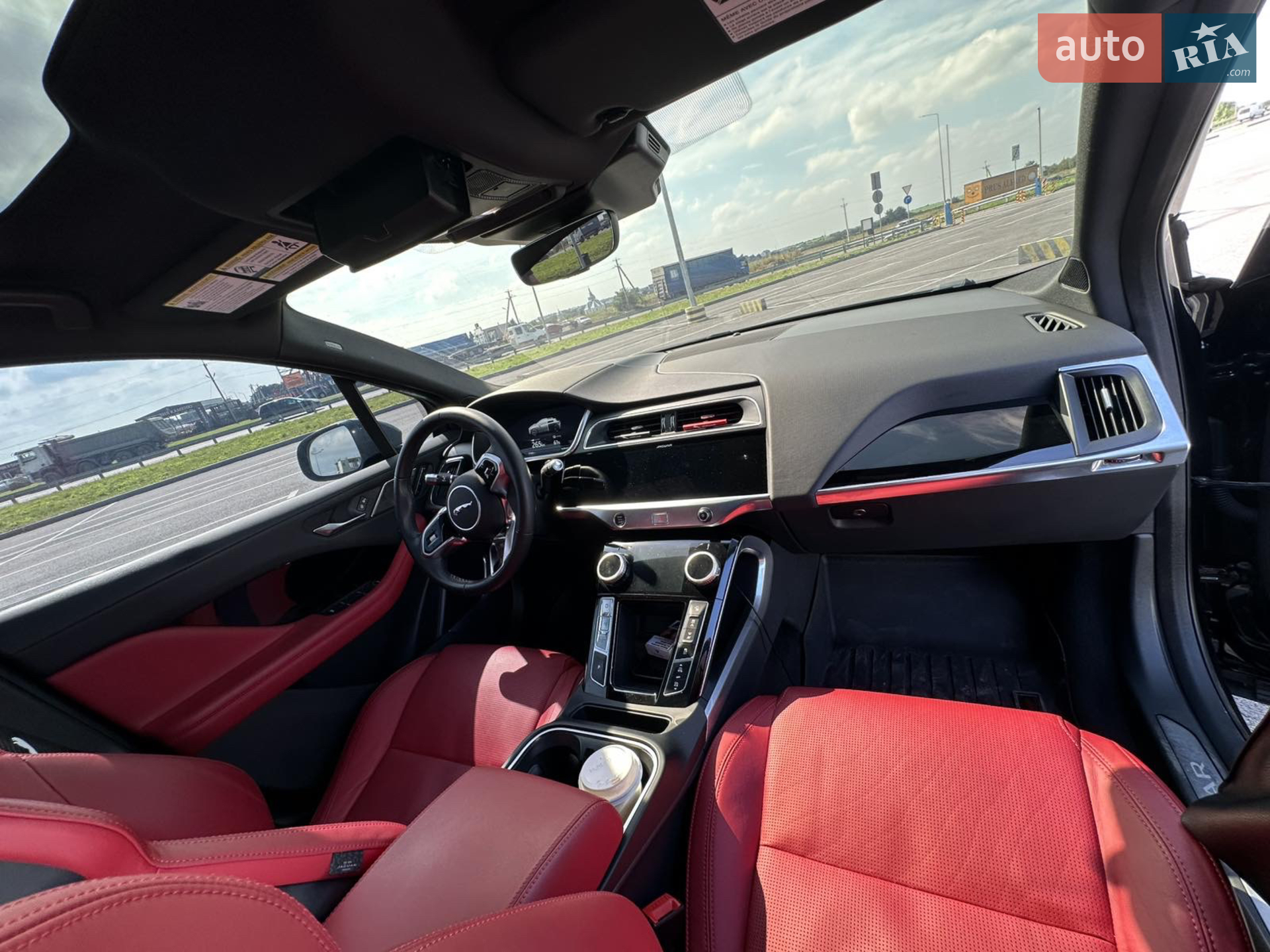 2019 Jaguar I-Pace - мініатюра 17