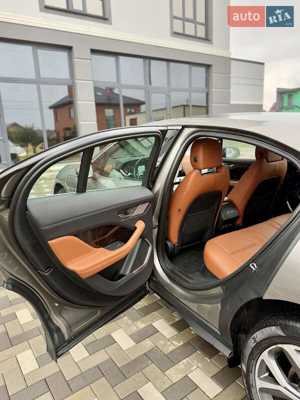 Внедорожник / Кроссовер Jaguar I-Pace 2019 в Киеве