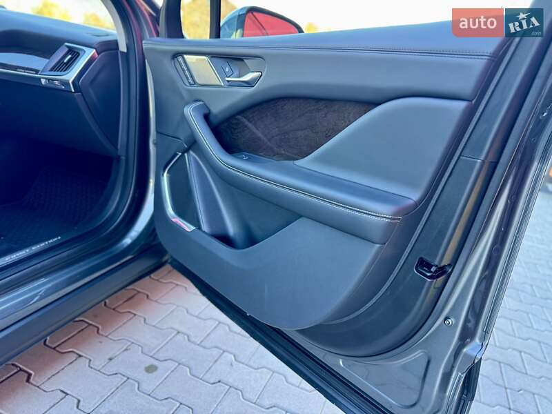 Позашляховик / Кросовер Jaguar I-Pace 2019 в Чернівцях