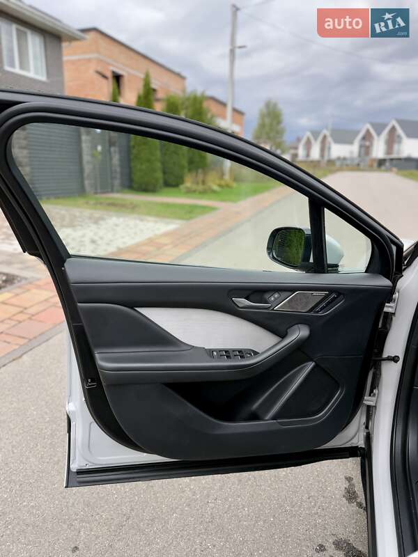 Позашляховик / Кросовер Jaguar I-Pace 2021 в Києві фото 44 Позашляховик / Кросовер Jaguar I-Pace 2021 в Києві