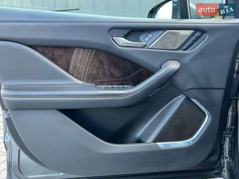 Позашляховик / Кросовер Jaguar I-Pace 2018 в Львові фото 15 Позашляховик / Кросовер Jaguar I-Pace 2018 в Львові