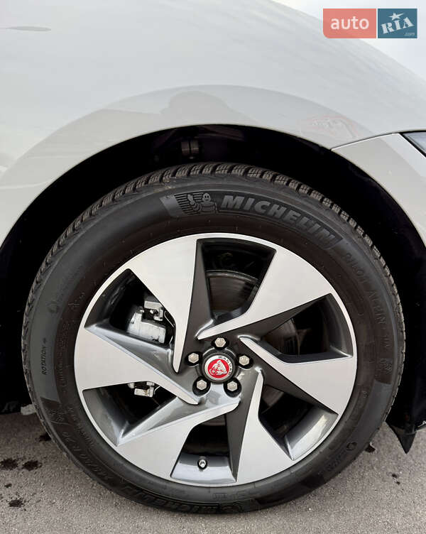 Позашляховик / Кросовер Jaguar I-Pace 2021 в Києві