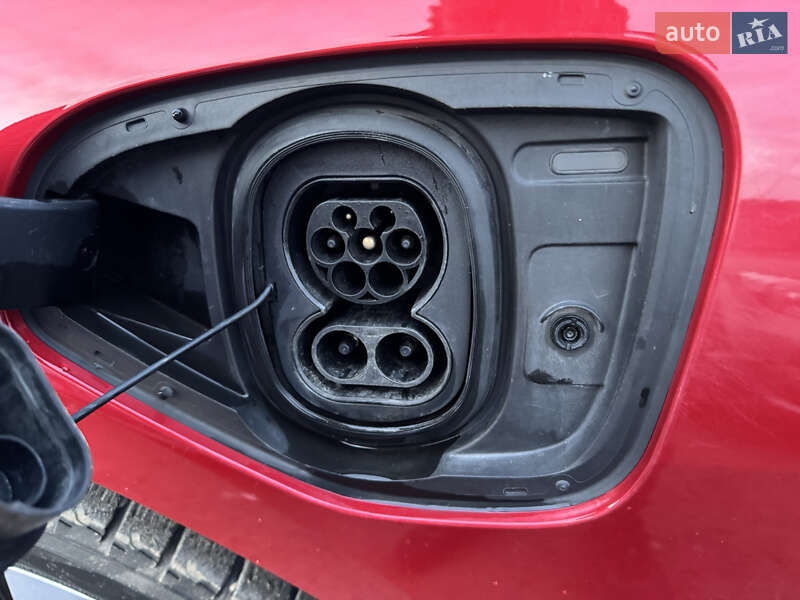 Внедорожник / Кроссовер Jaguar I-Pace 2019 в Тернополе фото 16 Внедорожник / Кроссовер Jaguar I-Pace 2019 в Тернополе