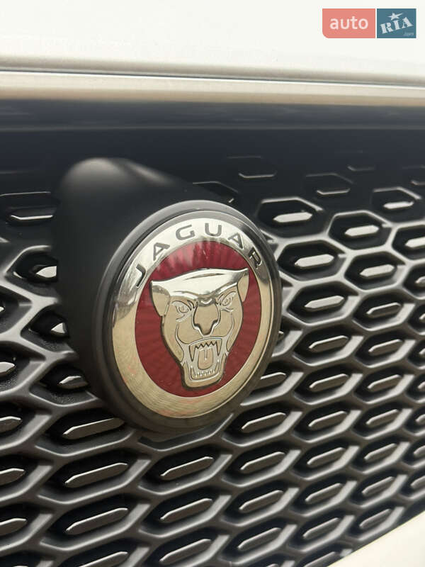 Позашляховик / Кросовер Jaguar I-Pace 2018 в Косові