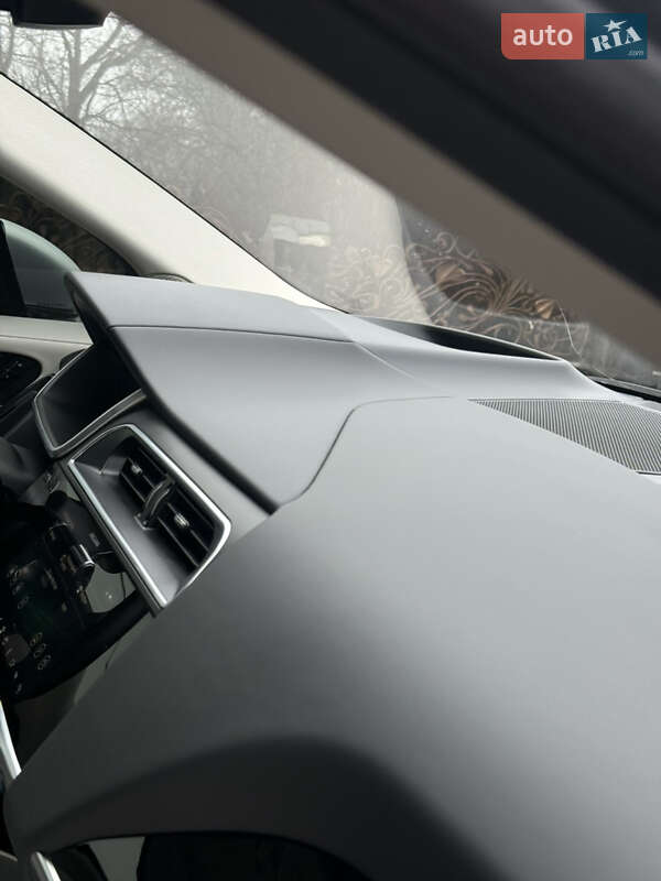 Позашляховик / Кросовер Jaguar I-Pace 2018 в Косові