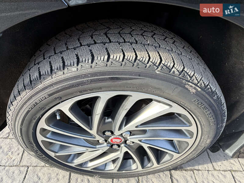 Внедорожник / Кроссовер Jaguar I-Pace 2018 в Долине