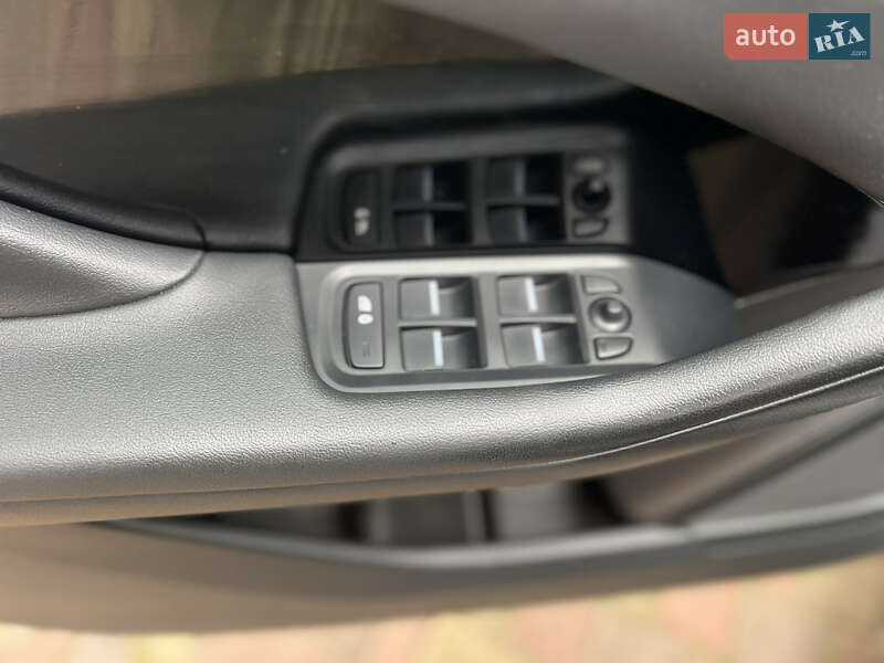 Внедорожник / Кроссовер Jaguar I-Pace 2018 в Ровно фото 30 Внедорожник / Кроссовер Jaguar I-Pace 2018 в Ровно