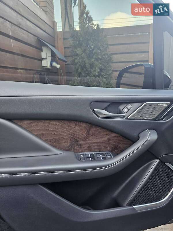 Внедорожник / Кроссовер Jaguar I-Pace 2019 в Киеве
