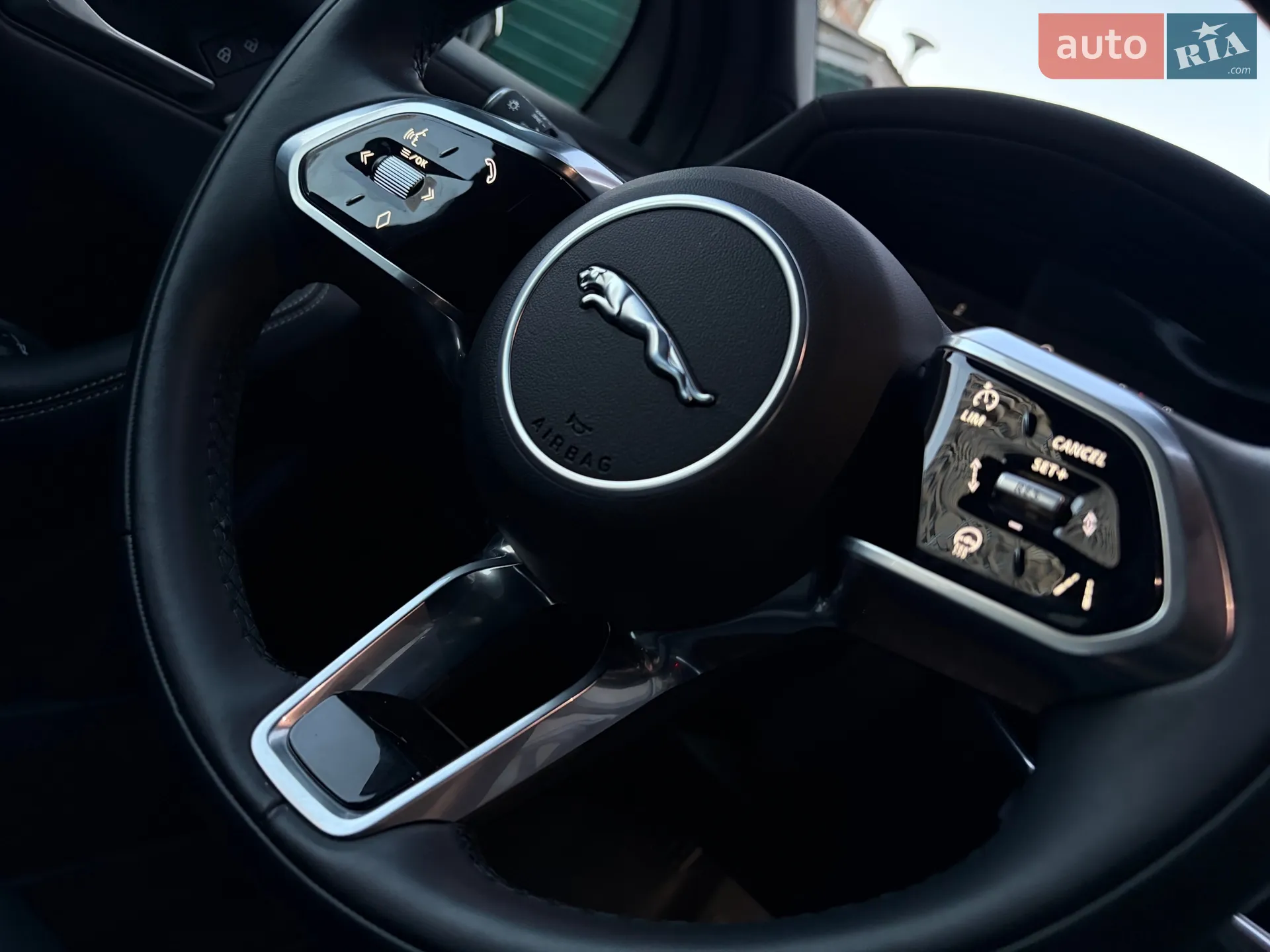 2023 Jaguar I-Pace - мініатюра 32