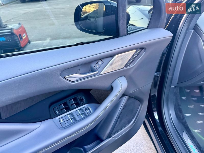 Внедорожник / Кроссовер Jaguar I-Pace 2023 в Киеве