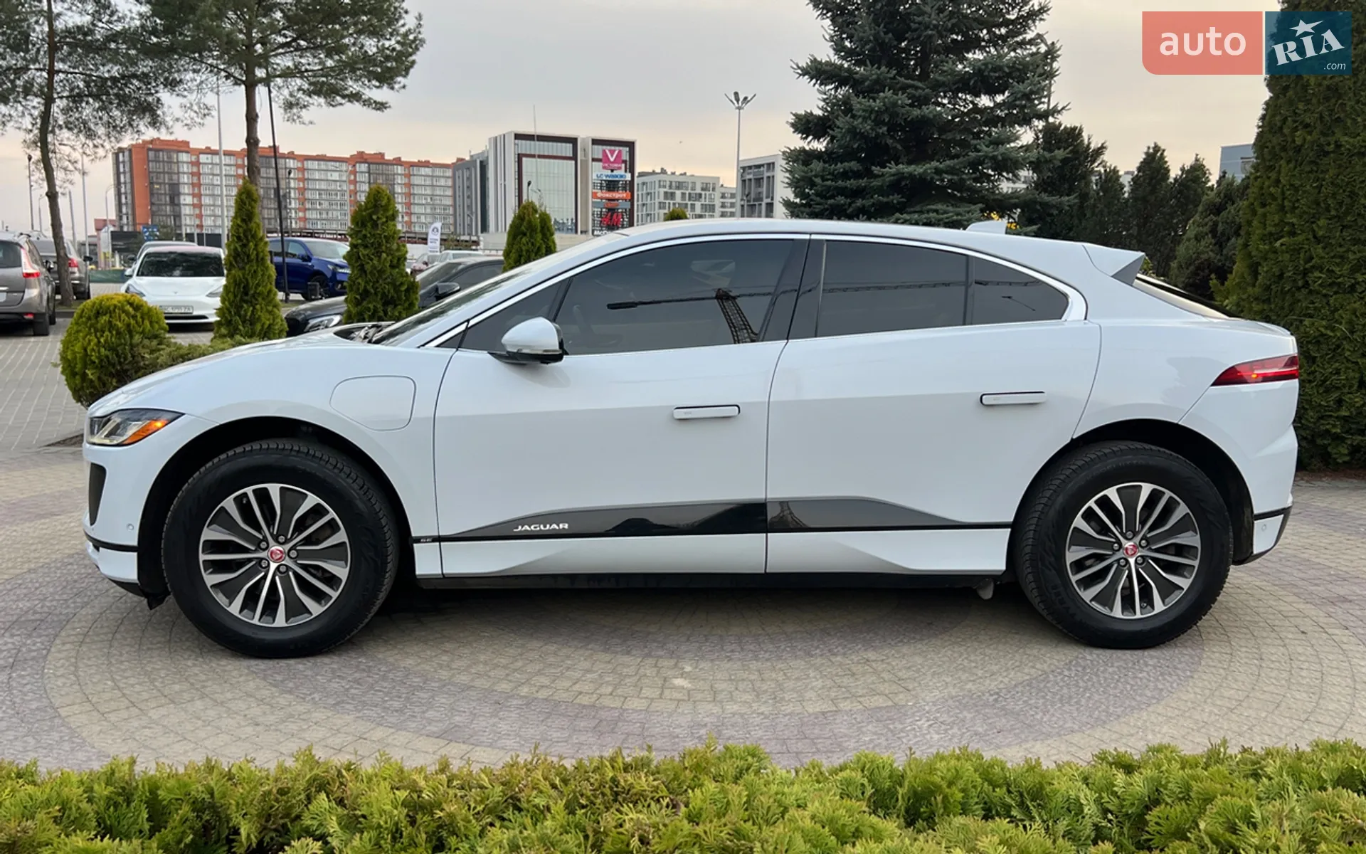 2019 Jaguar I-Pace - мініатюра 4
