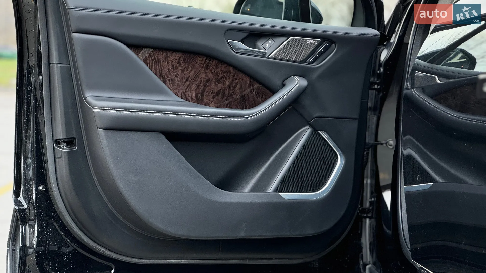 2019 Jaguar I-Pace - мініатюра 19