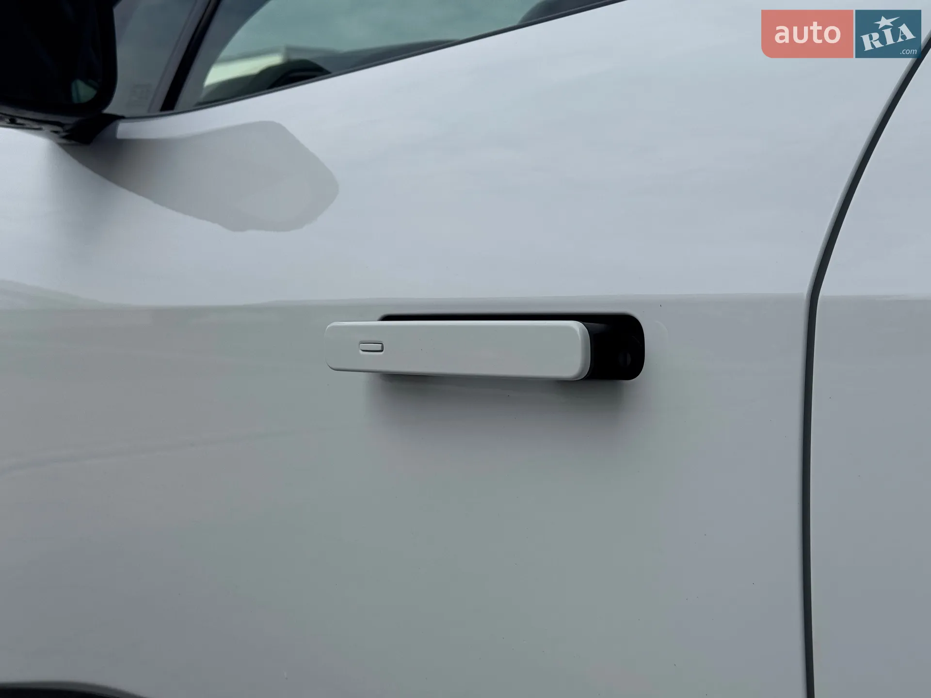 2019 Jaguar I-Pace - мініатюра 10
