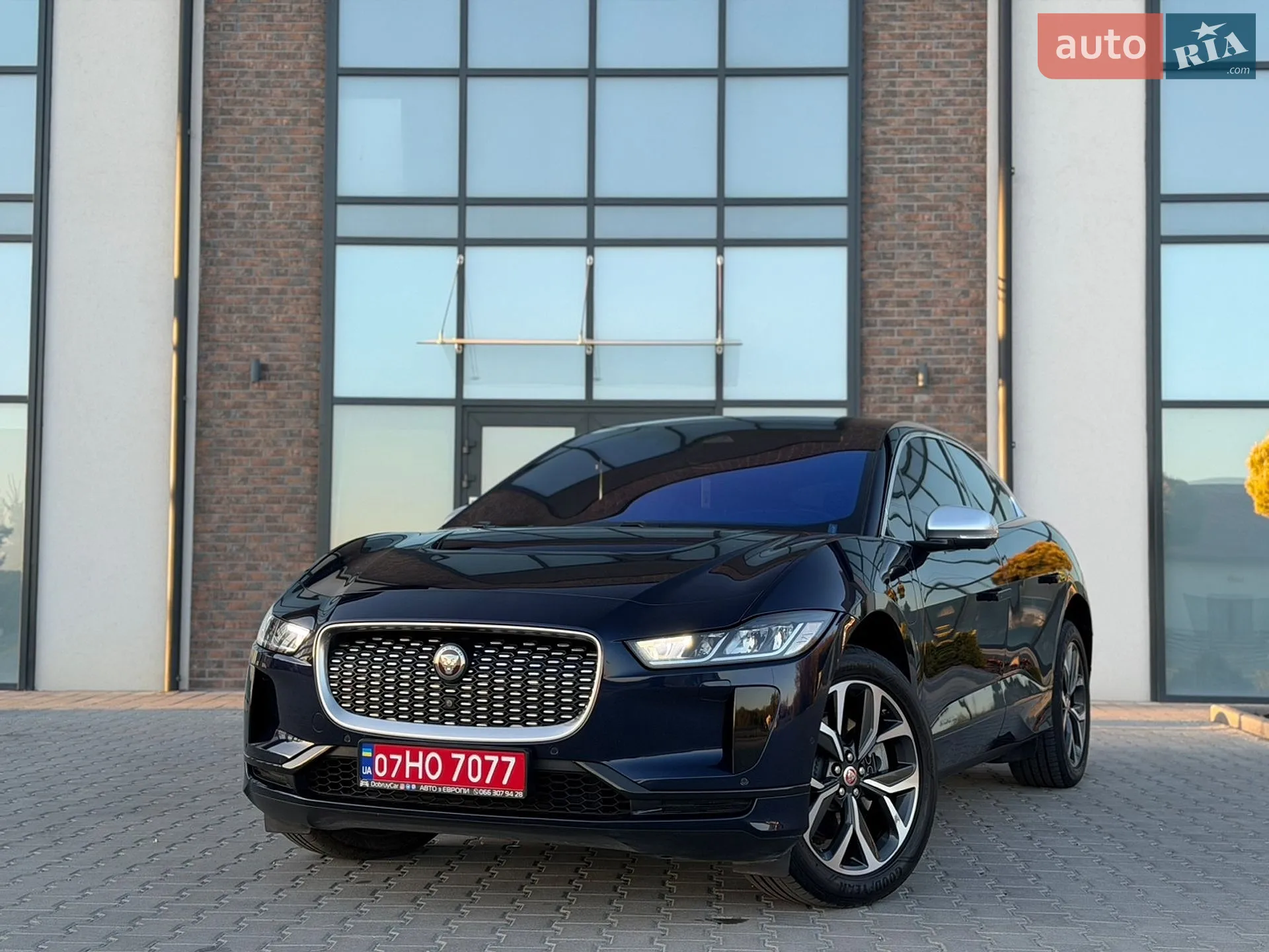 2020 Jaguar I-Pace - мініатюра 2