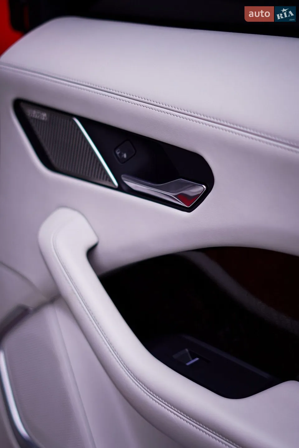 2019 Jaguar I-Pace - мініатюра 15