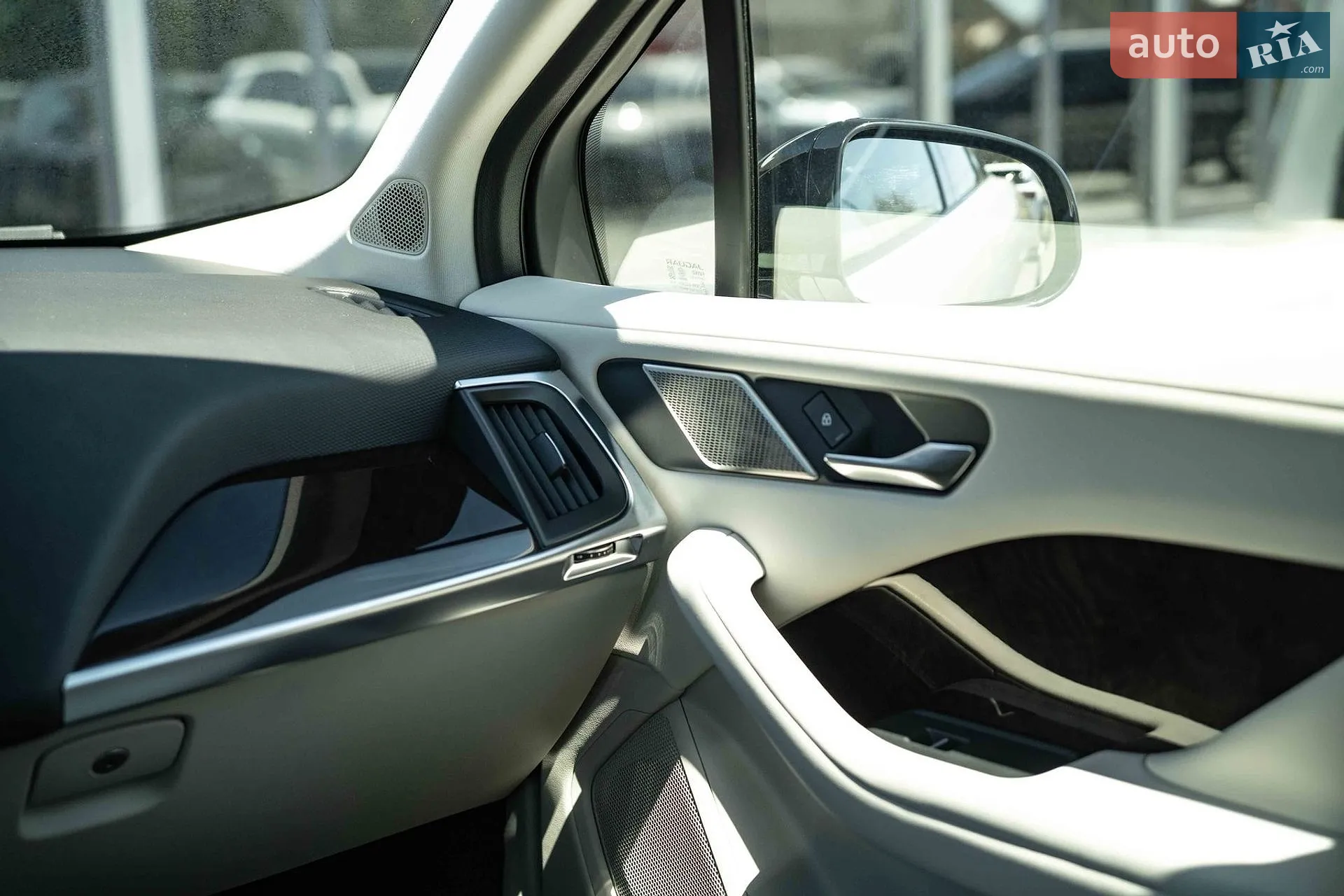2023 Jaguar I-Pace - мініатюра 39
