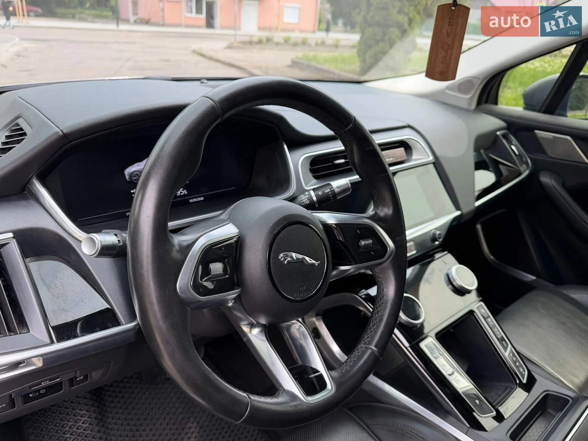 2019 Jaguar I-Pace - мініатюра 15