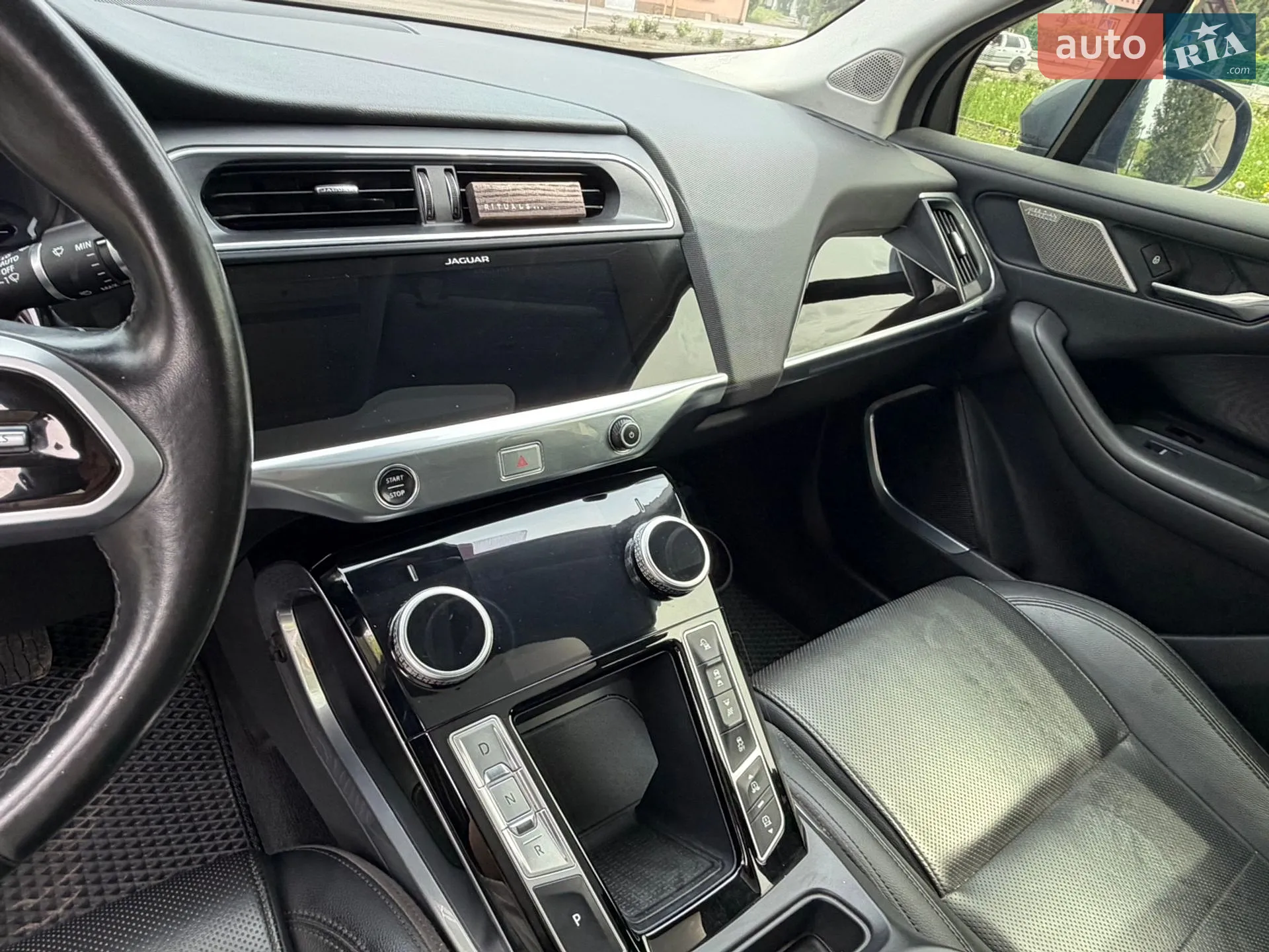 2019 Jaguar I-Pace - мініатюра 16