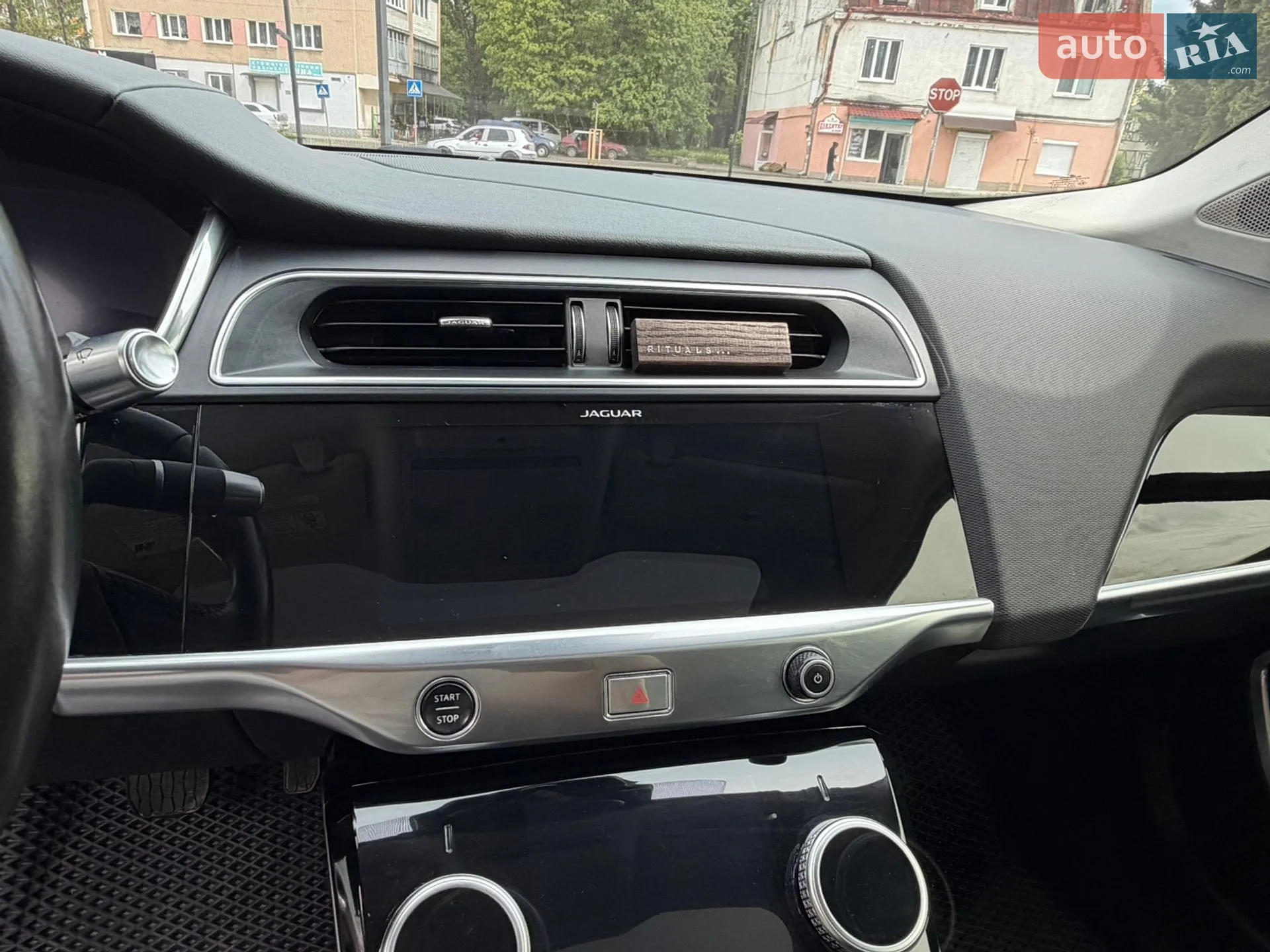 2019 Jaguar I-Pace - мініатюра 17