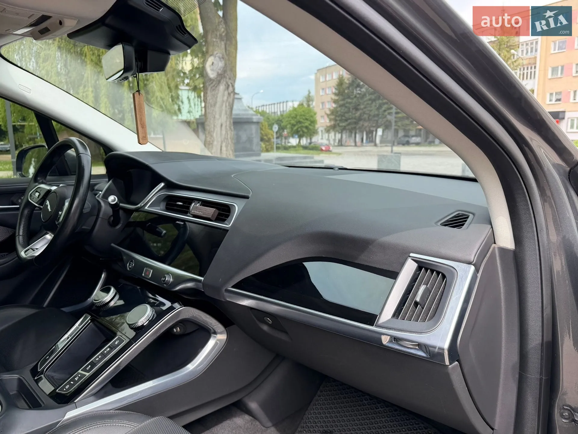 2019 Jaguar I-Pace - мініатюра 19