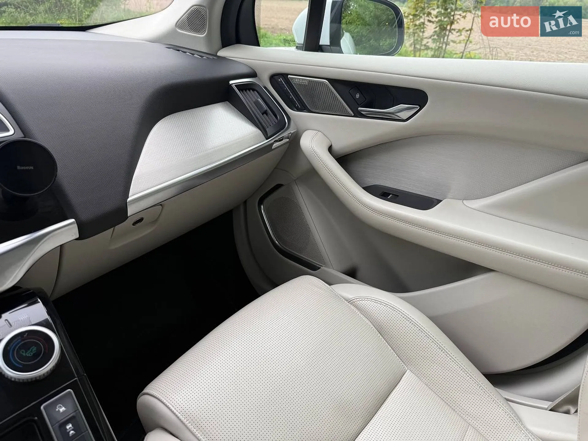 2019 Jaguar I-Pace - мініатюра 24