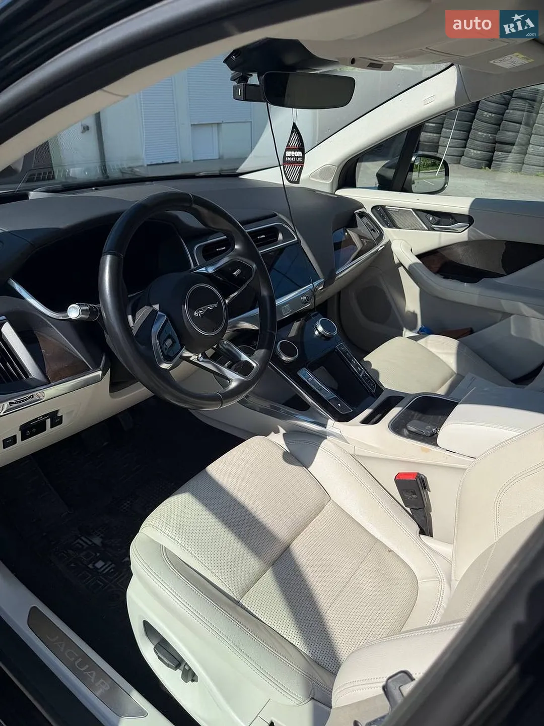 2019 Jaguar I-Pace - мініатюра 13