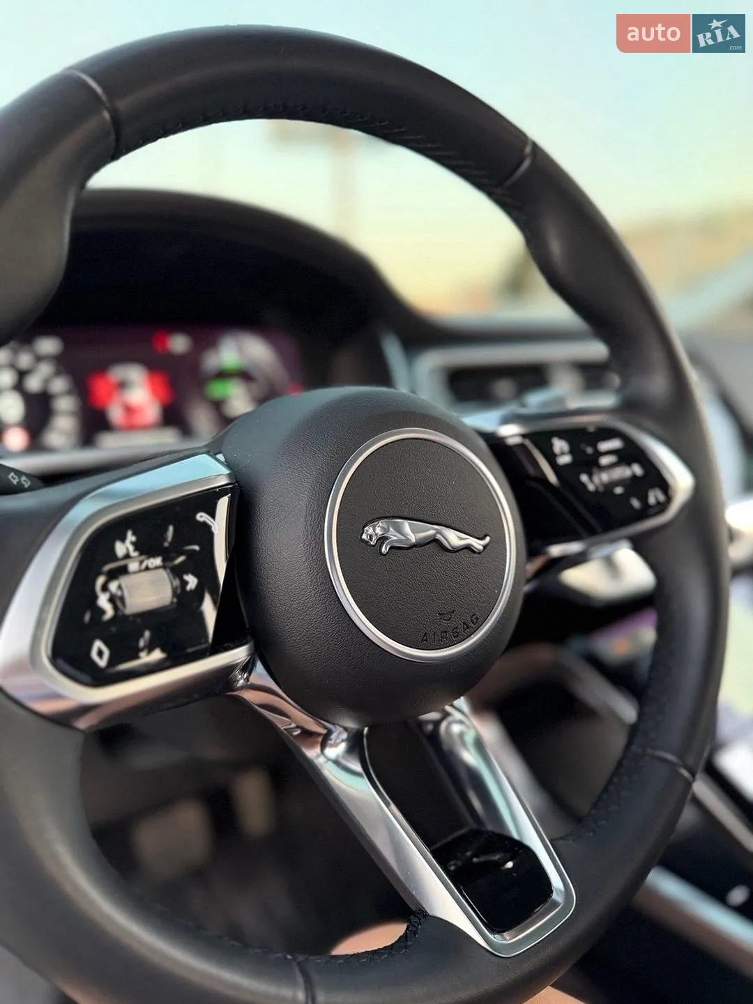 2019 Jaguar I-Pace - мініатюра 11