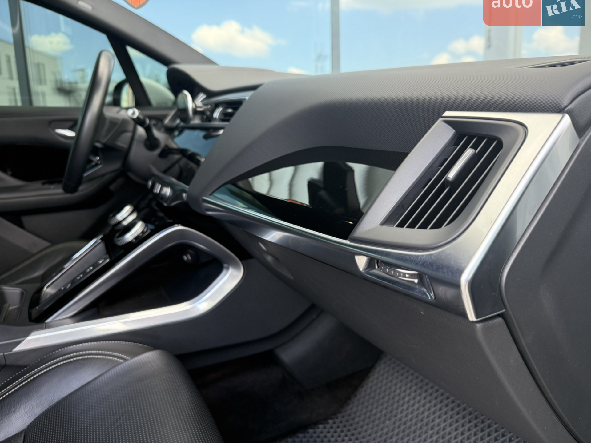 2020 Jaguar I-Pace - мініатюра 37