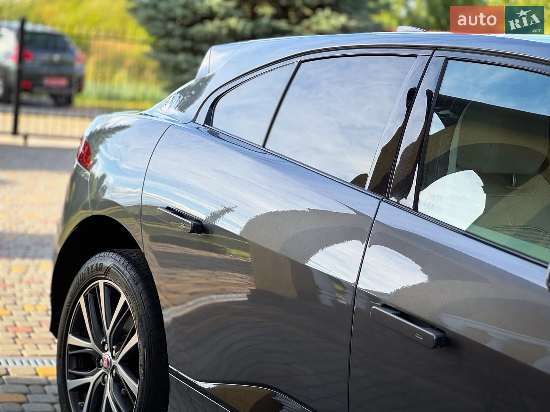2019 Jaguar I-Pace - мініатюра 9