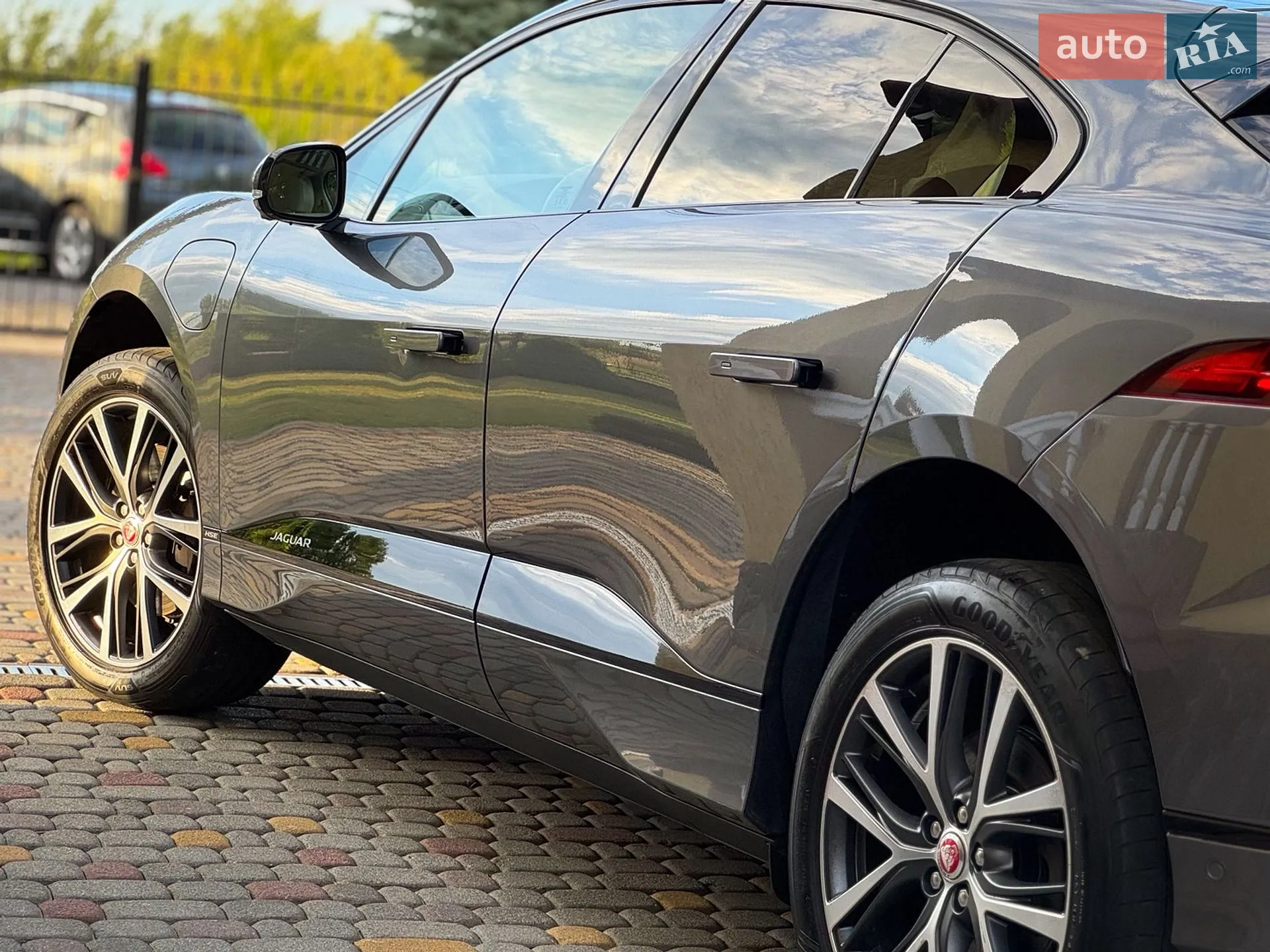 2019 Jaguar I-Pace - мініатюра 31