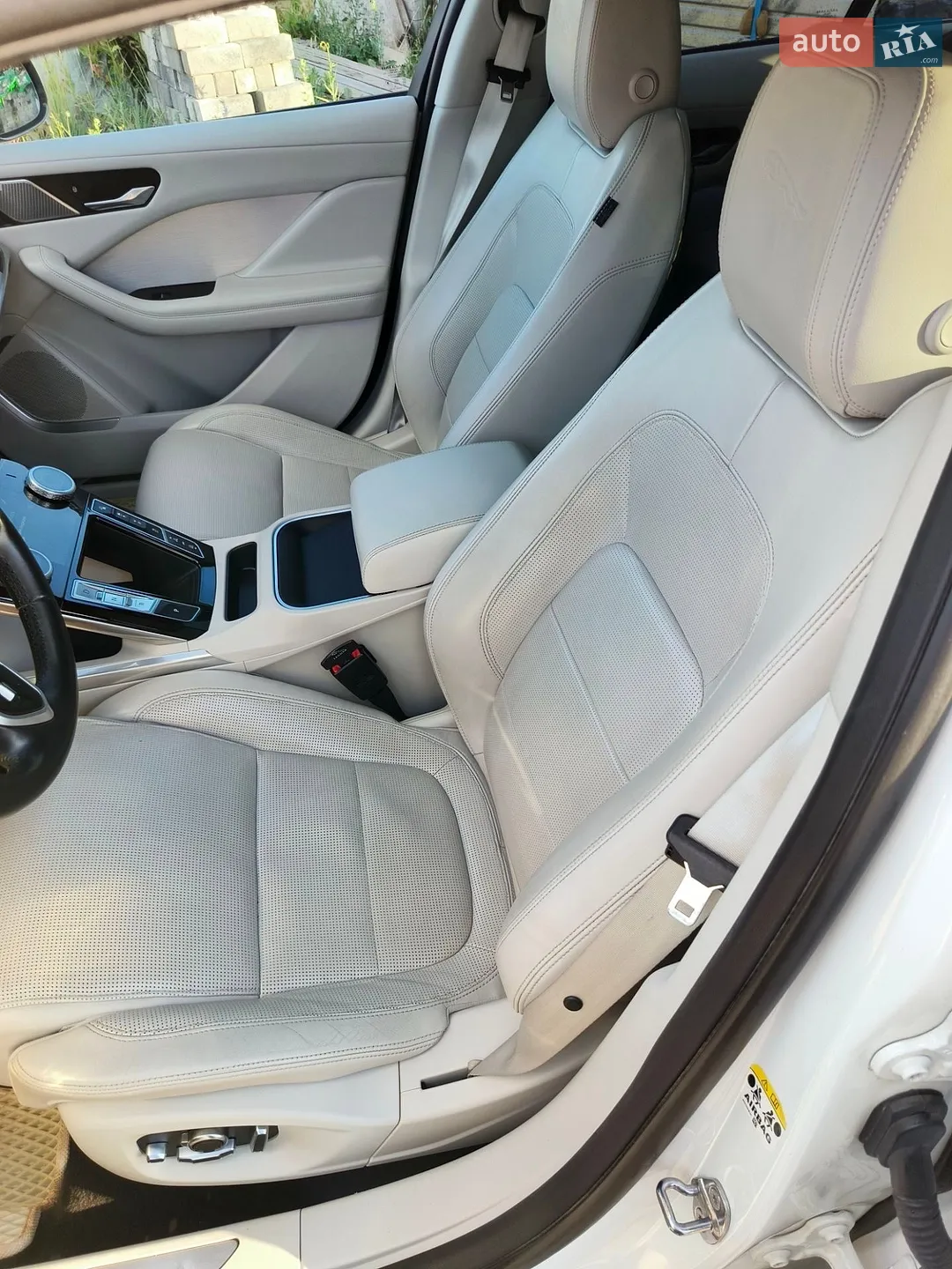 2019 Jaguar I-Pace - мініатюра 14