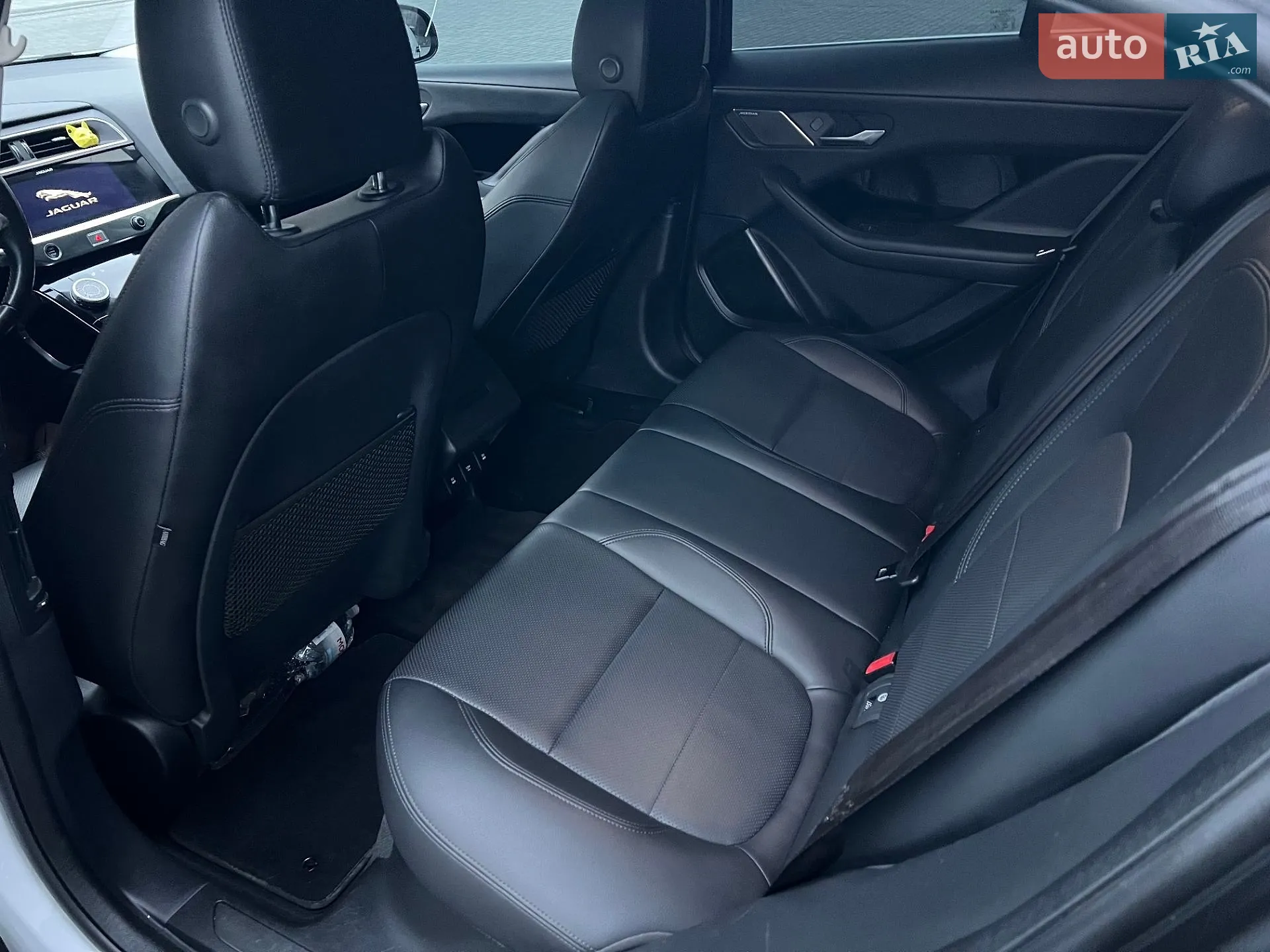 2019 Jaguar I-Pace - мініатюра 16