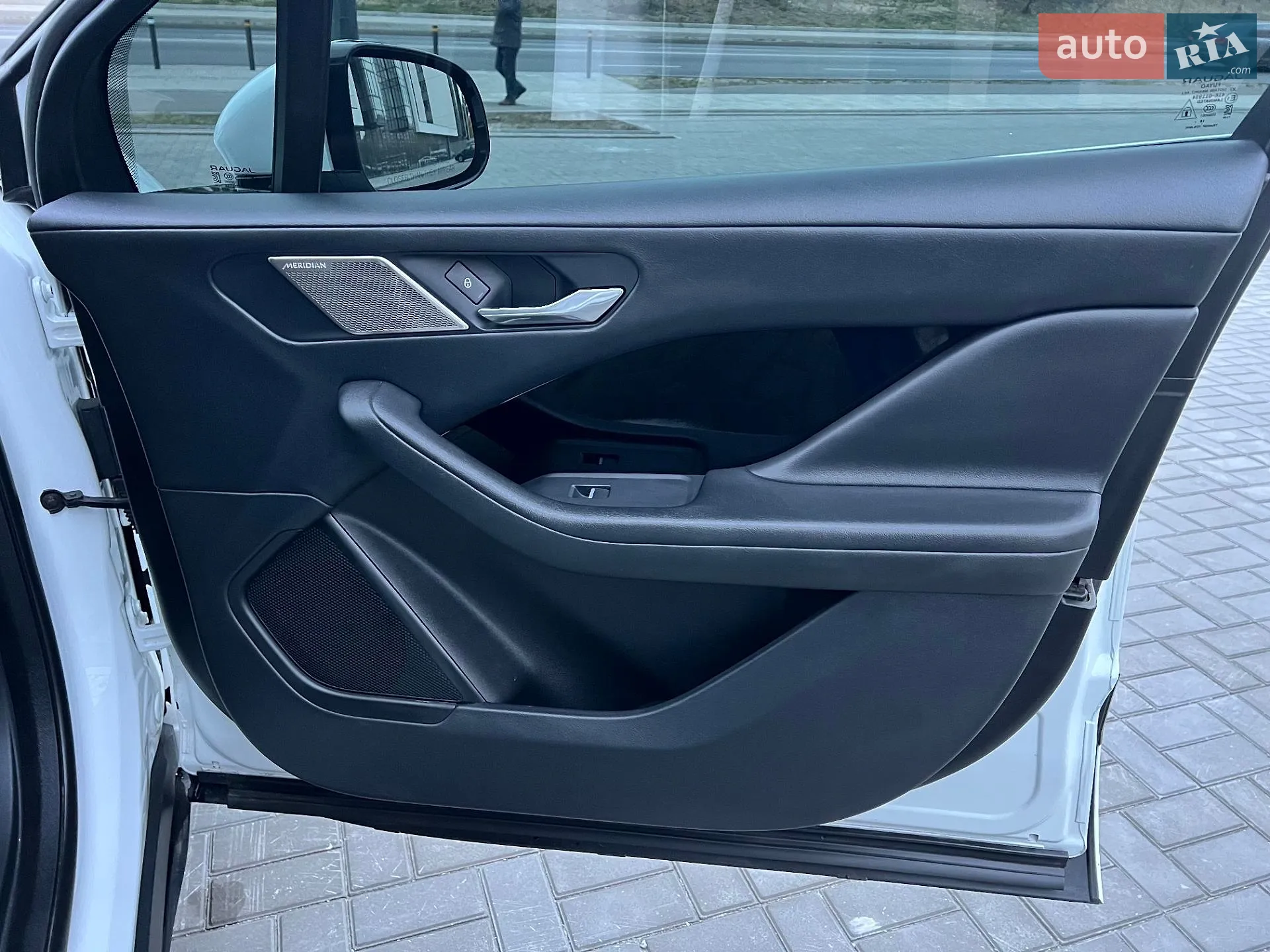 2019 Jaguar I-Pace - мініатюра 21