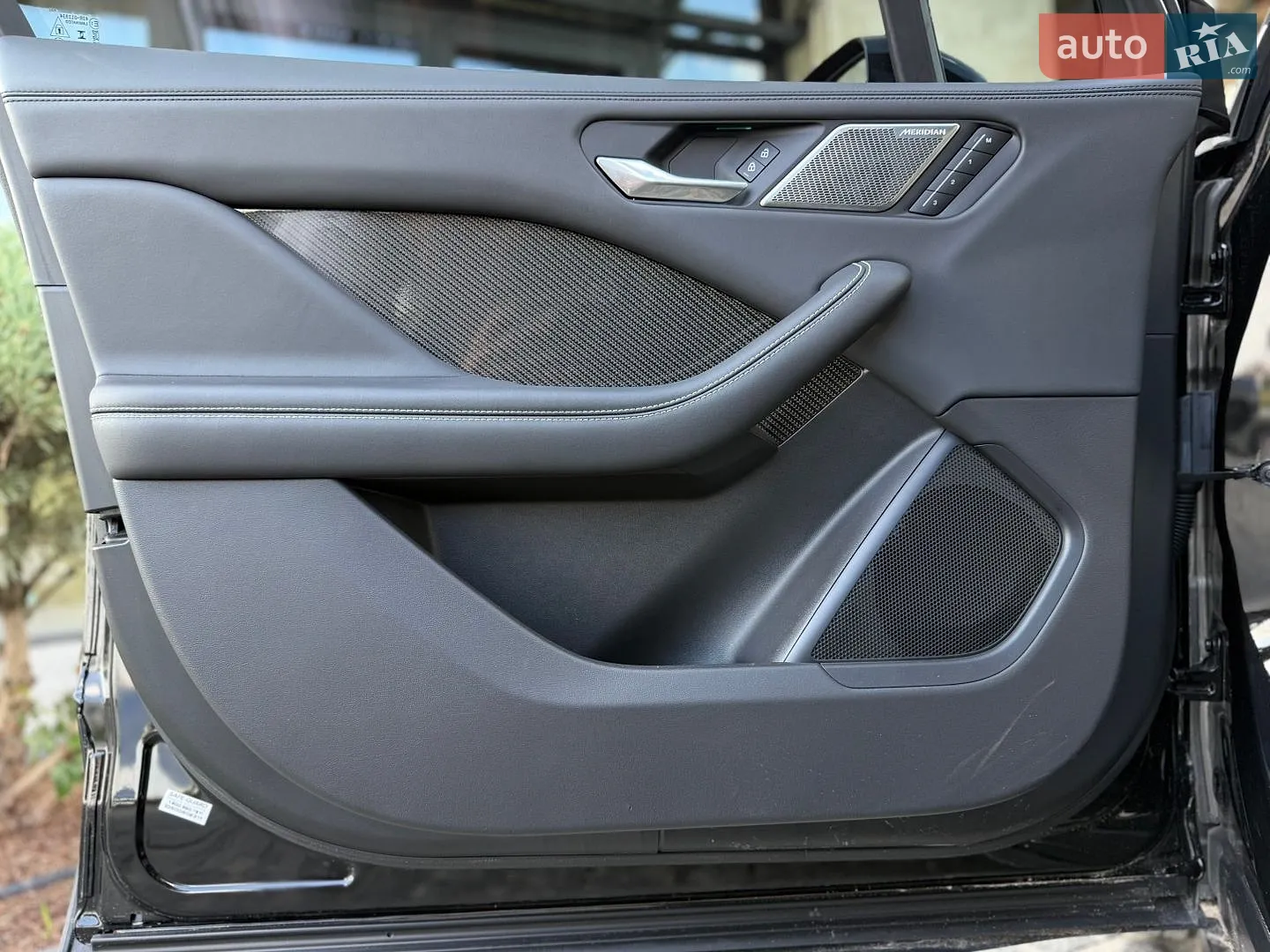 2023 Jaguar I-Pace - мініатюра 27