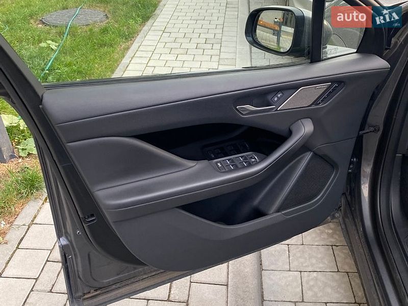 Внедорожник / Кроссовер Jaguar I-Pace 2018 в Львове фото 15 Внедорожник / Кроссовер Jaguar I-Pace 2018 в Львове