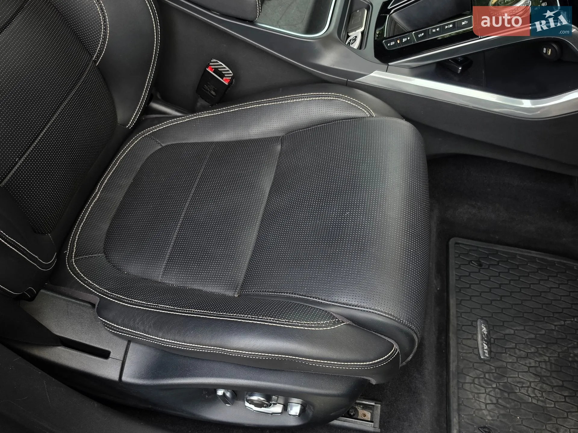 2019 Jaguar I-Pace - мініатюра 41