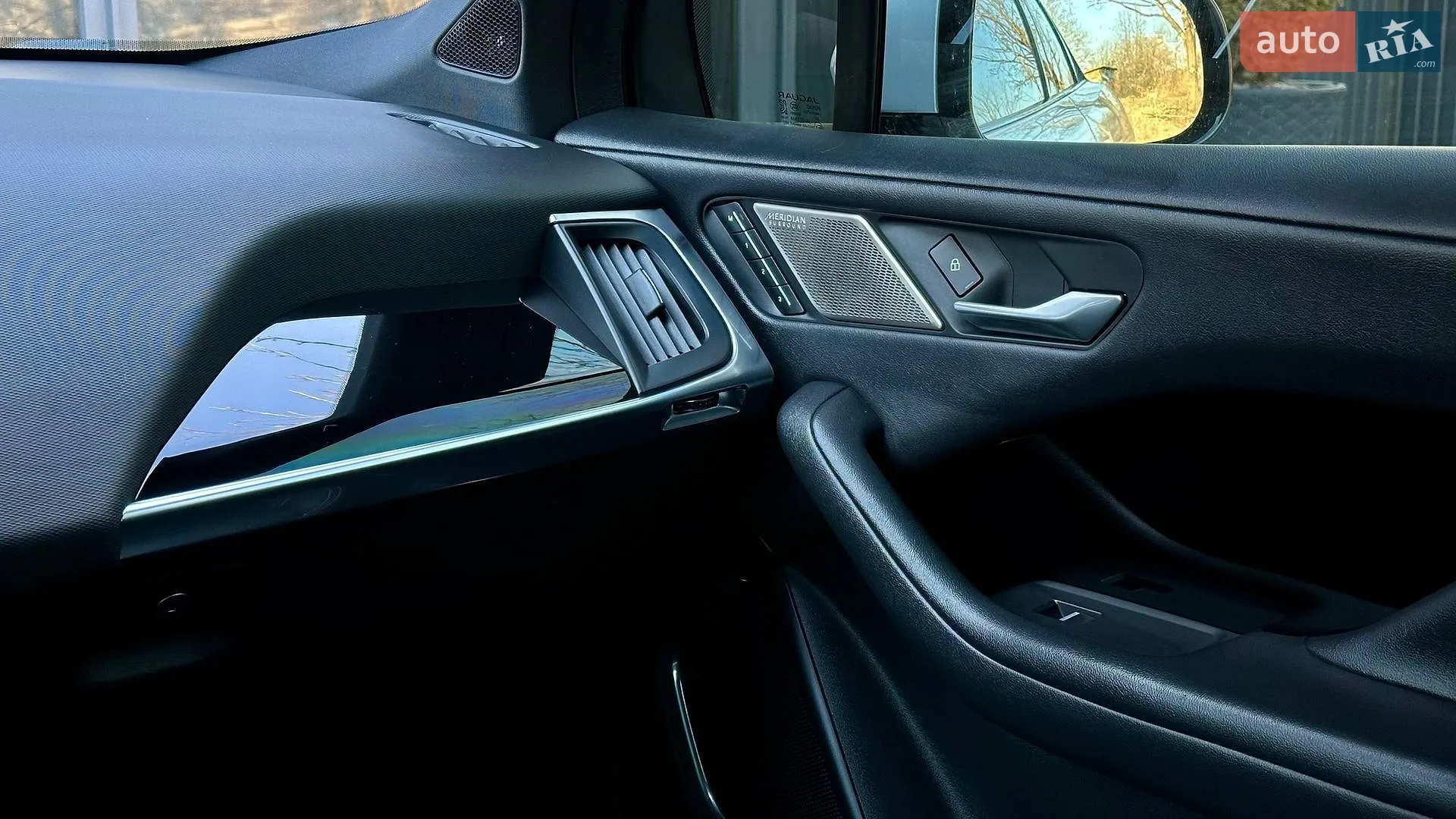 2021 Jaguar I-Pace - мініатюра 35