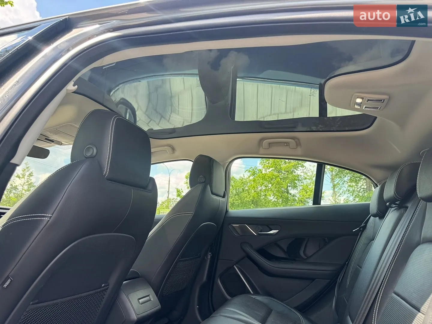 2019 Jaguar I-Pace - мініатюра 30