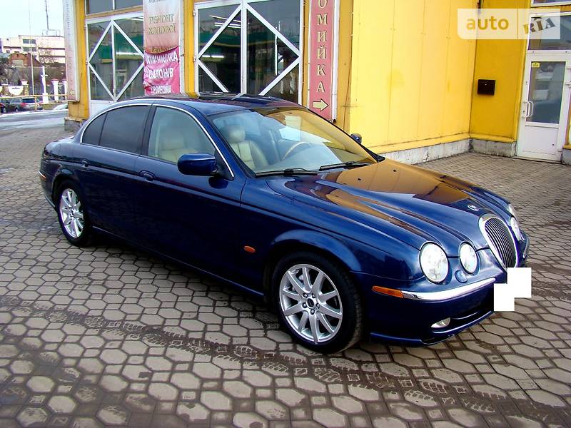 Jaguar S-Type 2002 року