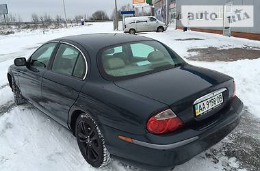 Седан Jaguar S-Type 2000 в Киеве