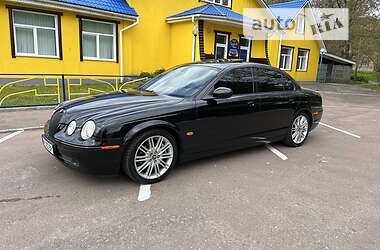 Седан Jaguar S-Type 2004 в Киеве