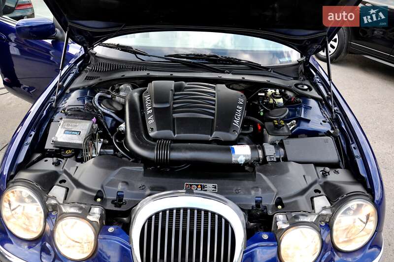 Седан Jaguar S-Type 2001 в Львові
